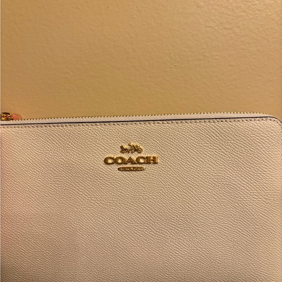 Coach wristlet - Picture 5 of 5